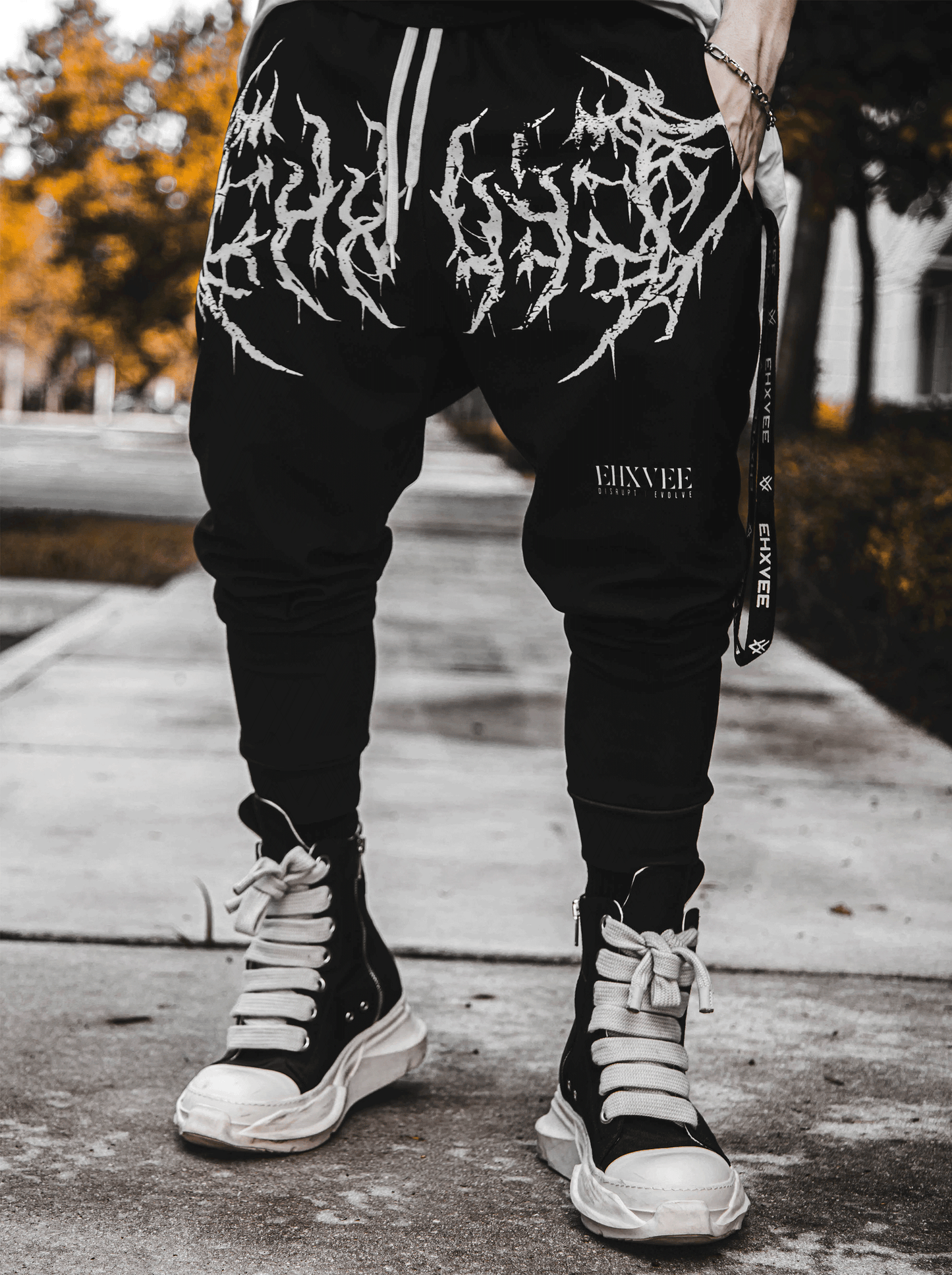 Disruption | Joggers - Black (M)